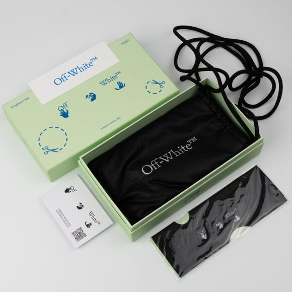 Off-White CARRARA 507 BRAND NEW Sunglasses Red Dark Grey Unisex Rectangular - Picture 9 of 11